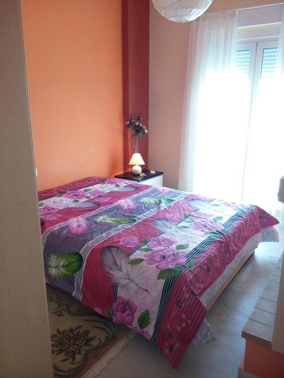 Apartment Michalis By The Sea Artemida  Exterior foto