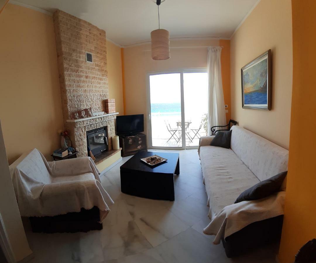 Apartment Michalis By The Sea Artemida  Exterior foto